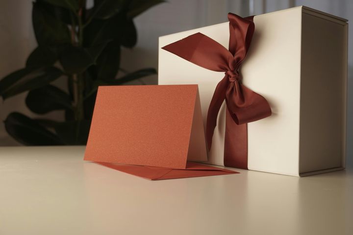 Discover Corporate Gifting Ideas: Trends, Customization, and Practical Tips