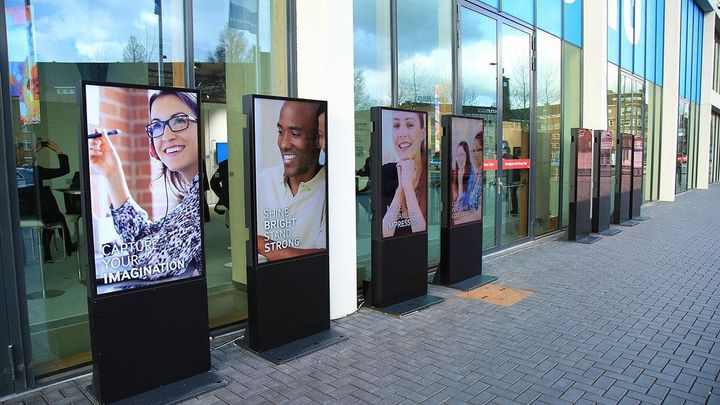 Digital Signage: Complete Guide, Basics, and Modern Display Solutions Explained