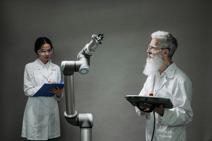 Cobots Knowledge Hub 2026: Collaborative Robotics, Automation Trends, and Manufacturing Perspectives