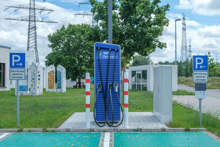 Electric Vehicle Charging Stations Explained: Installation, Safety, and Infrastructure Information