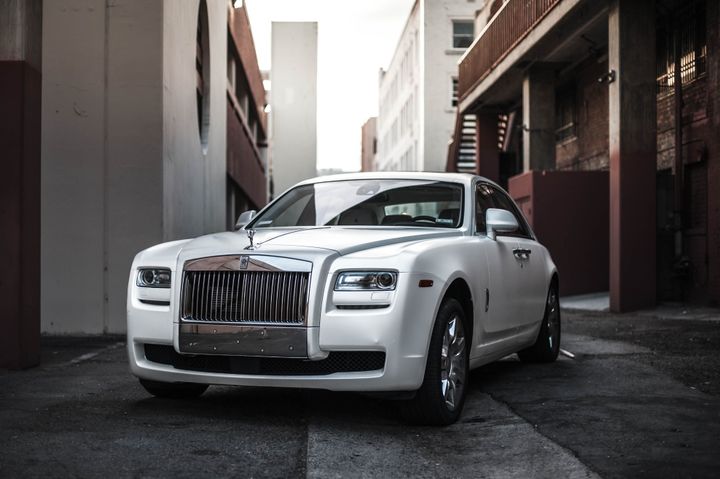 Luxury Automotive Brands Guide 2026: Technology, Performance, and Premium Mobility Insights