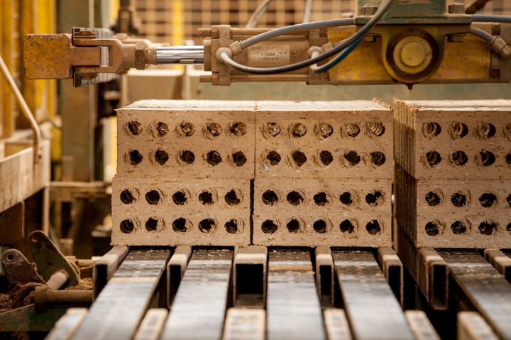 AAC Block Production Machines: Equipment Types, Manufacturing Process, and Industry Applications