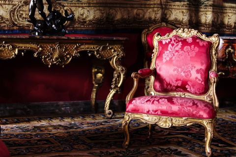 Luxury Massage Chair Buying Guide: Features, Technologies, and Wellness Insights Explain