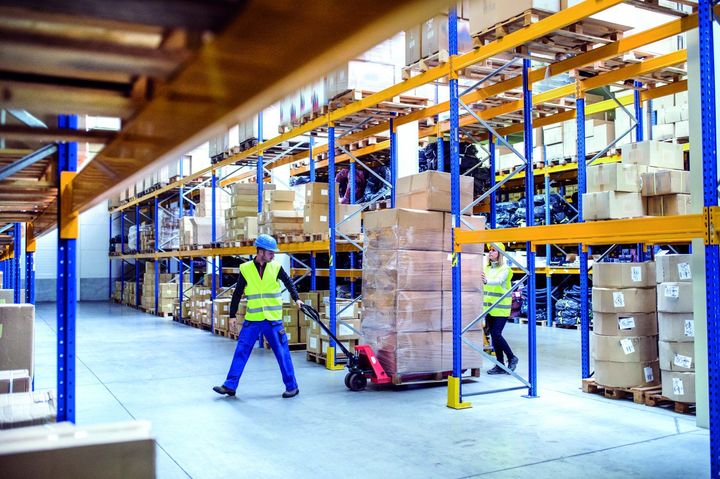 Material Handling Equipment Company Explained: Equipment Types, Warehouse Systems & Industry Insights