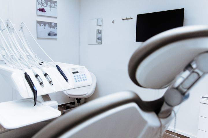 Dental Chairs and Clinic Furniture Explained: Features, Ergonomics, Design, and Practice Setup Insights