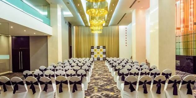 Conference Room in Andheri Explained: Types, Facilities, Technology, Location & Meeting Planning Guide