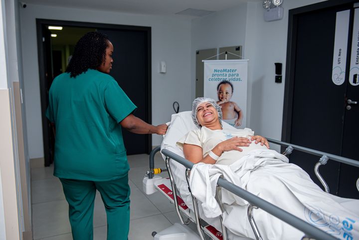 Understanding Patient Transfer Trolleys: Medical Transport Equipment and Safety Technology