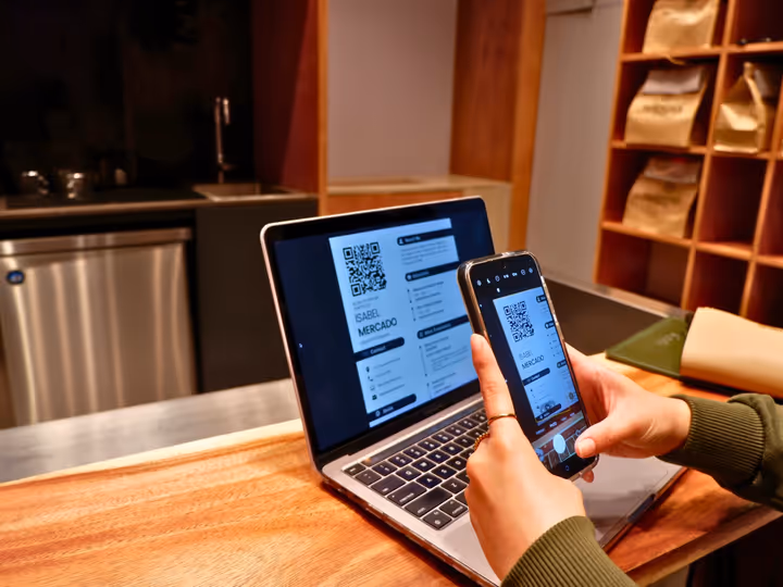 Online Payment Systems for SMBs Explained: Gateway Features, Integration, Security & Digital Commerce Insights